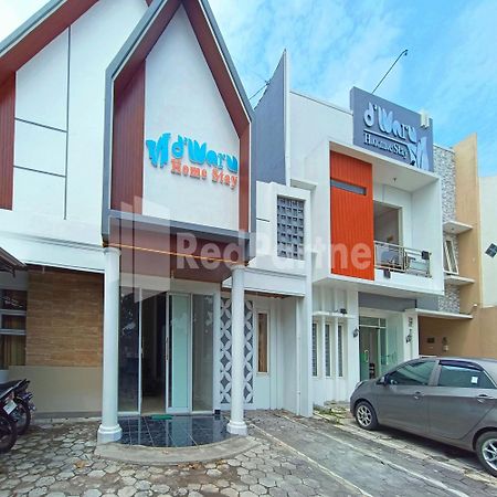 D'Waru Homestay Syariah Near Jl Slamet Riyadi Mitra Reddoorz スラカルタ エクステリア 写真