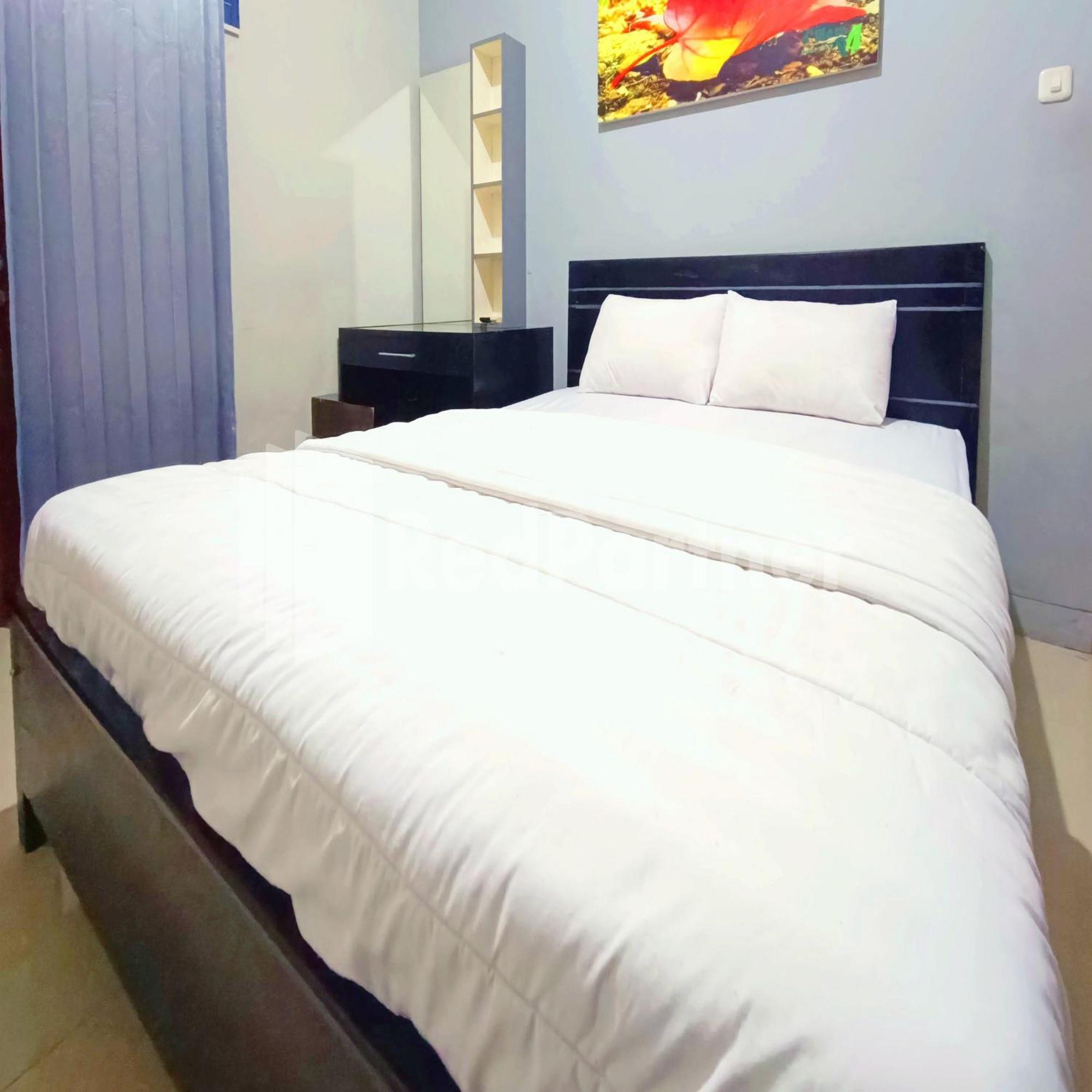 D'Waru Homestay Syariah Near Jl Slamet Riyadi Mitra Reddoorz スラカルタ エクステリア 写真