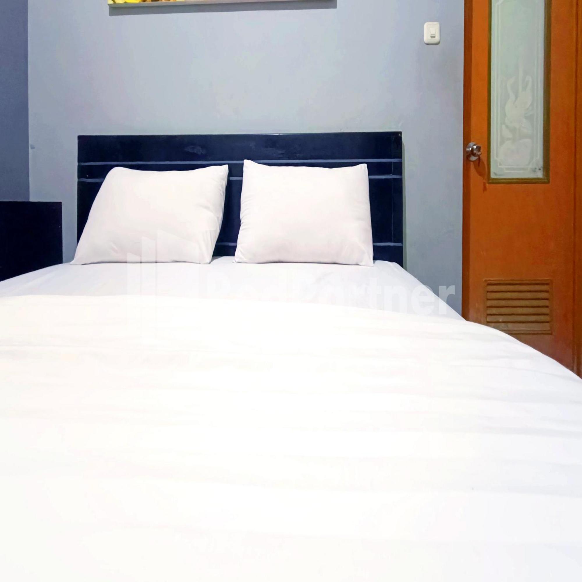 D'Waru Homestay Syariah Near Jl Slamet Riyadi Mitra Reddoorz スラカルタ エクステリア 写真