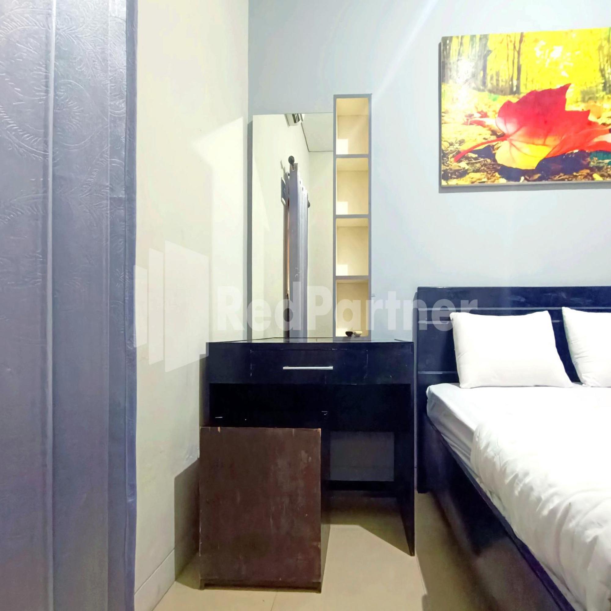 D'Waru Homestay Syariah Near Jl Slamet Riyadi Mitra Reddoorz スラカルタ エクステリア 写真